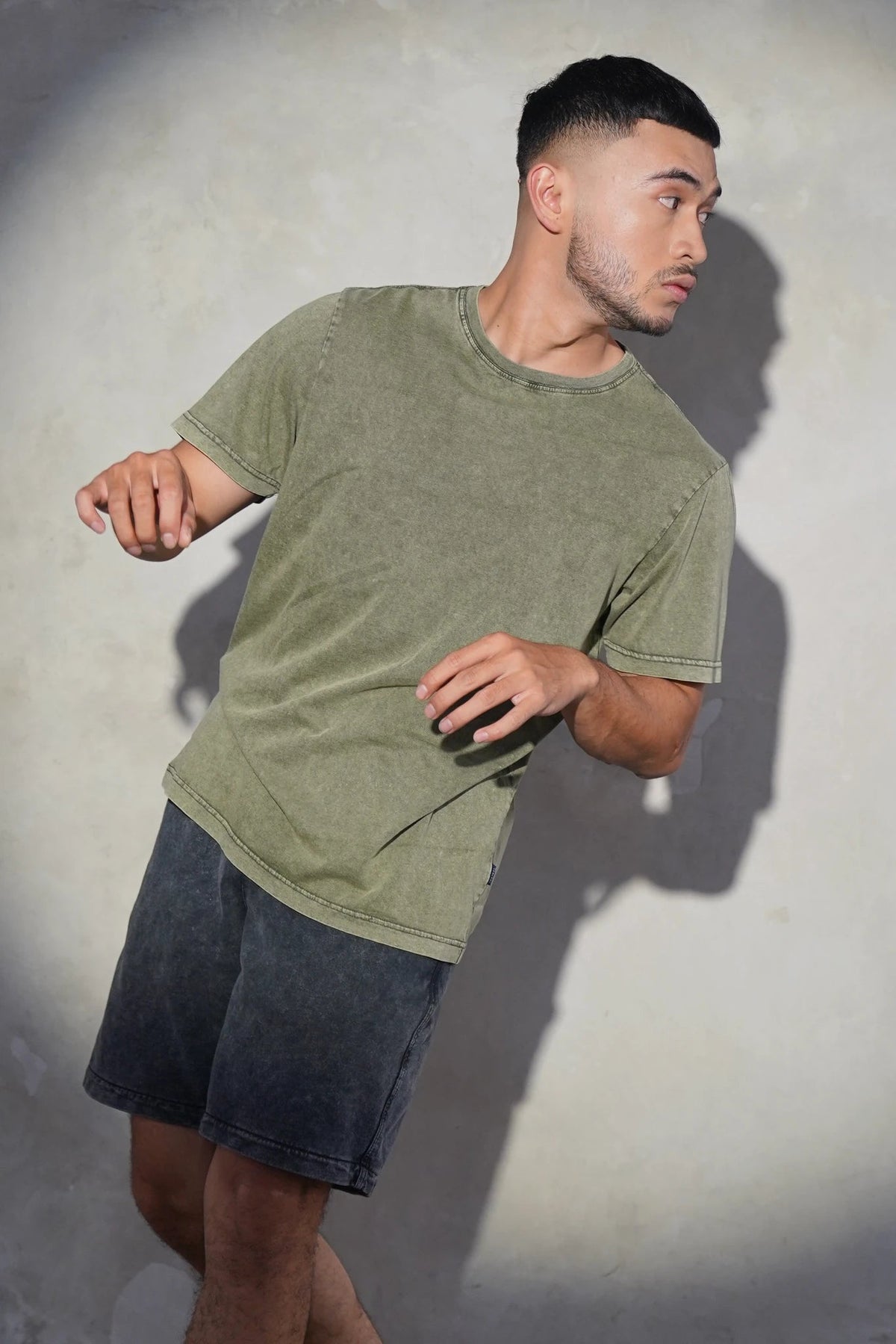 Reacher Paris T-shirt garment dyed Kaki Heren